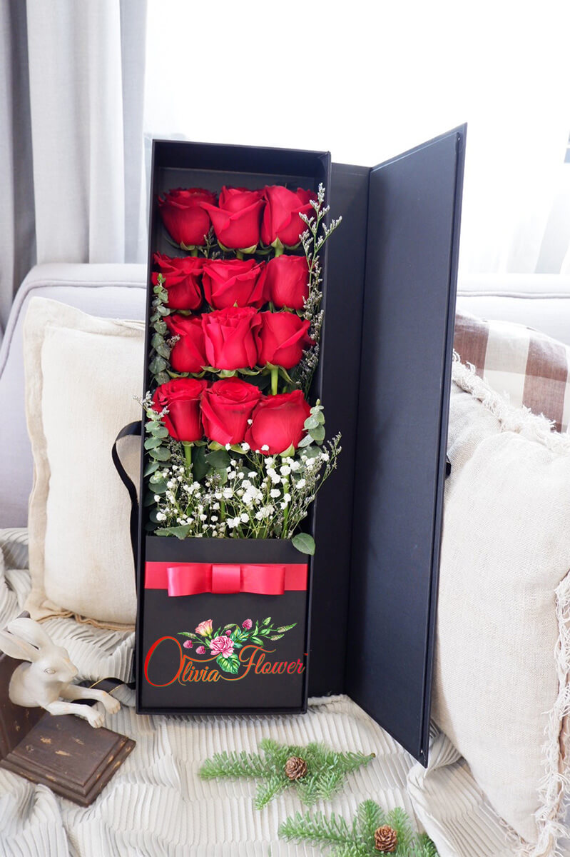 Premium Box กล่องกุหลาบแดงนำเข้า 12 ดอก
