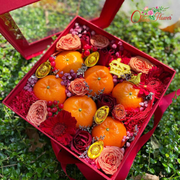 กล่องส้มตรุษจีน ประกอบด้วย ส้มแมนดาริน 6 ลูก จัดตามแบบ
